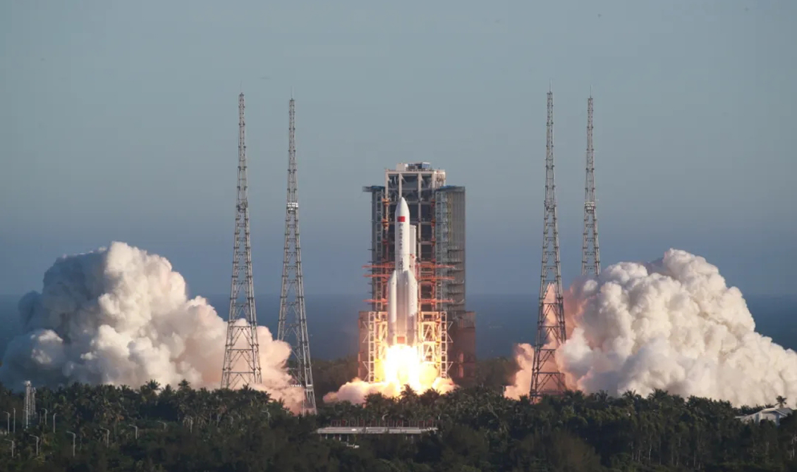 长征五号B运载火箭首飞成功