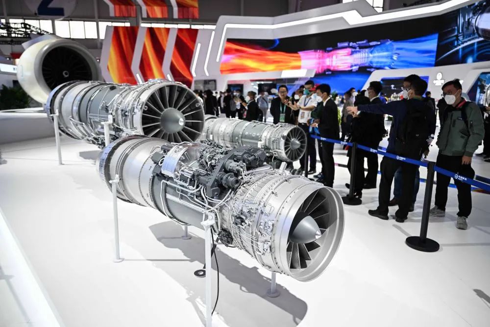 1:1全尺寸 中国空间站组合体展示舱 首次亮相中国航...